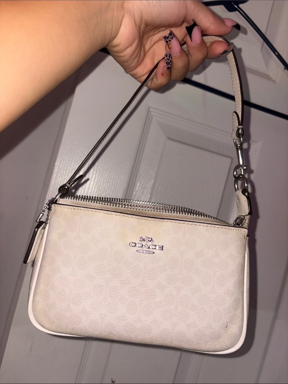 Coach Nolita 19